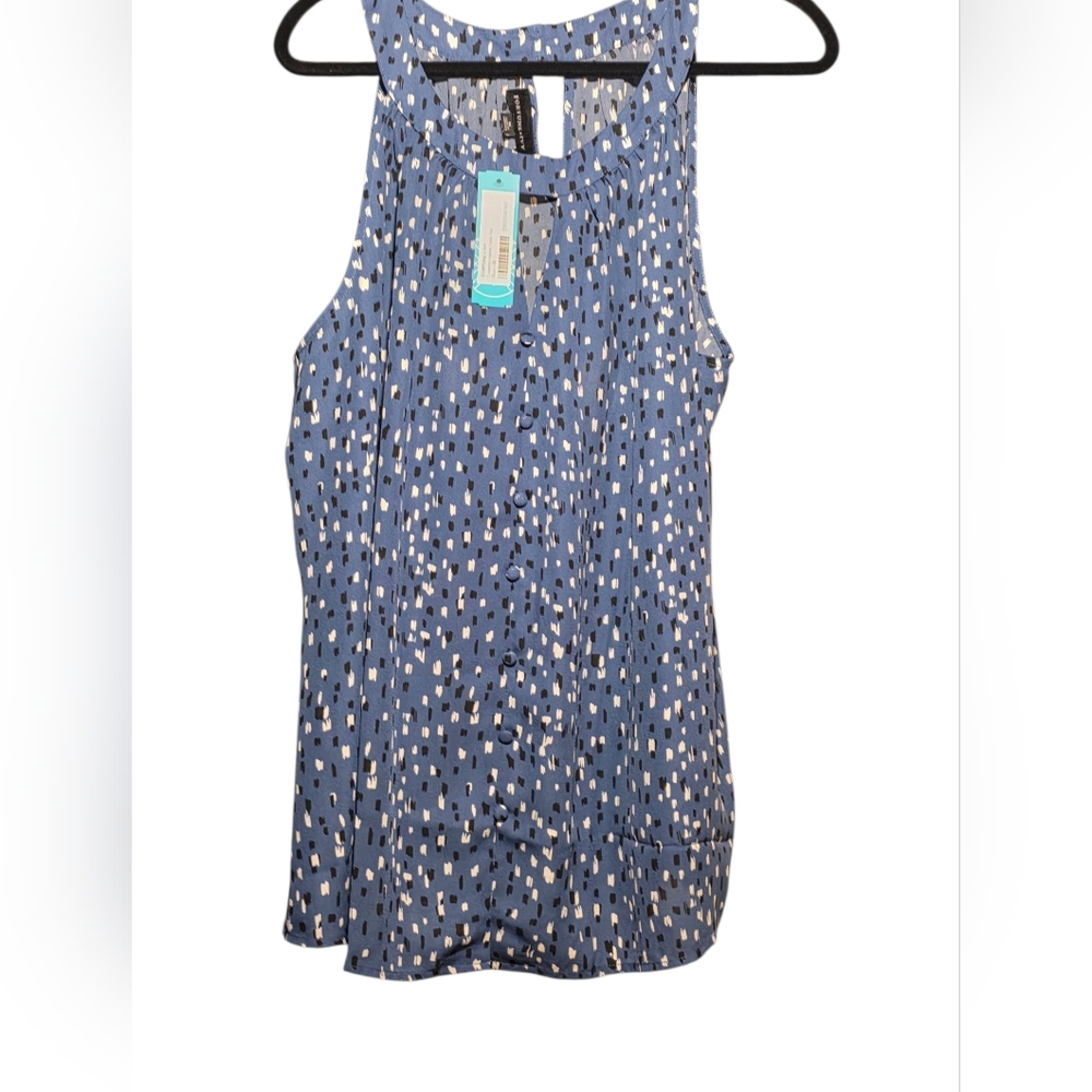 Elegant Blue and White Patterned Women's Blouse